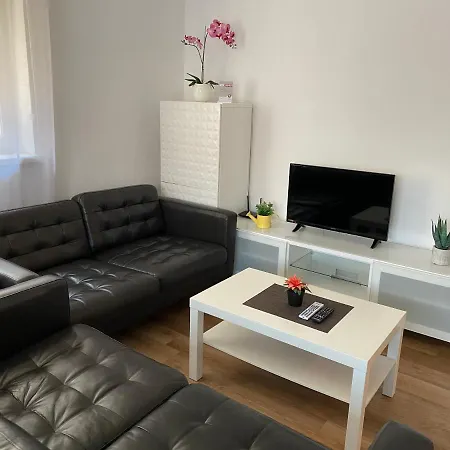 Apartment Megapolis *